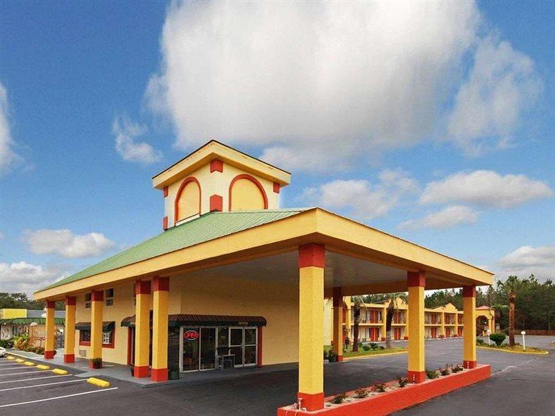 Econo Lodge Пери Екстериор снимка