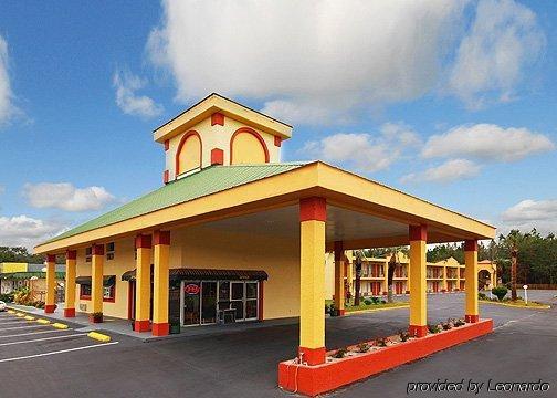Econo Lodge Пери Екстериор снимка